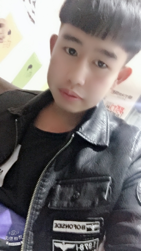 军绿色的第一张照片--丘北闪婚服务中心